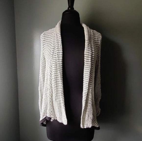 *NWT* Anthropologie Mauve Black and White Bubble Cardigan - Picture 1 of 6